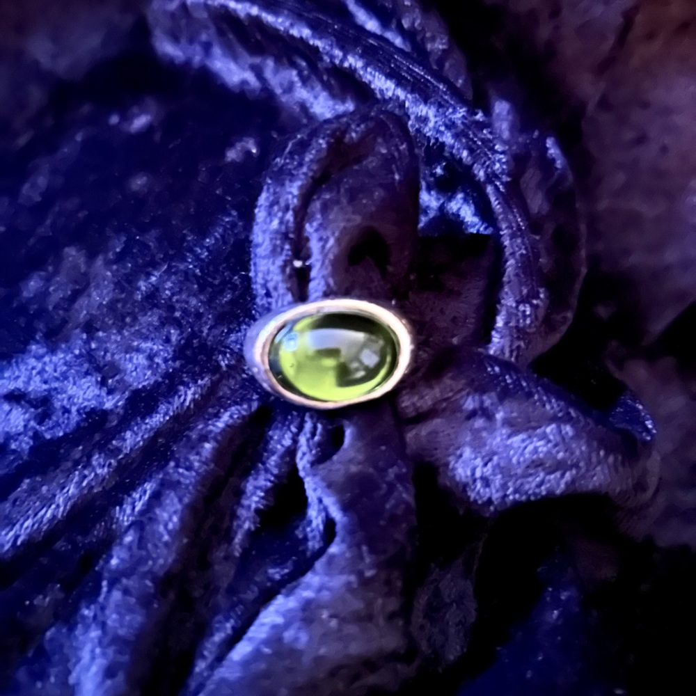 Gold Ring w/ Green Stone Sz. 7 - from Paris